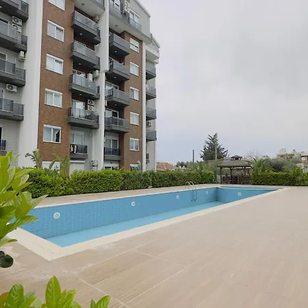 Airport 1km, Swimming Pool, Kitchen House Apartamento Aksu (Antalya)