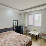 Airport 1km, Swimming Pool, Kitchen House